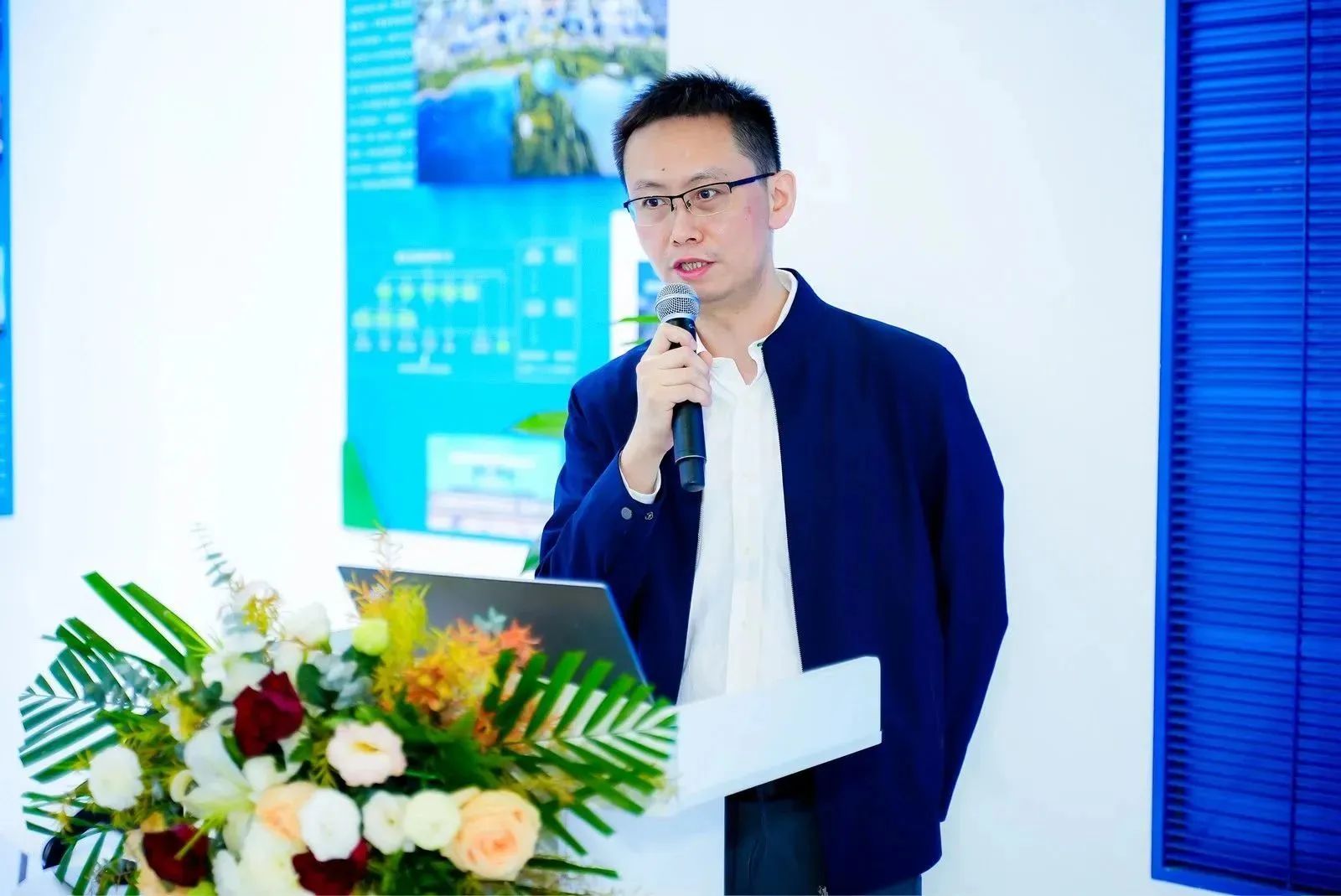 机器人今年会jinnianhui